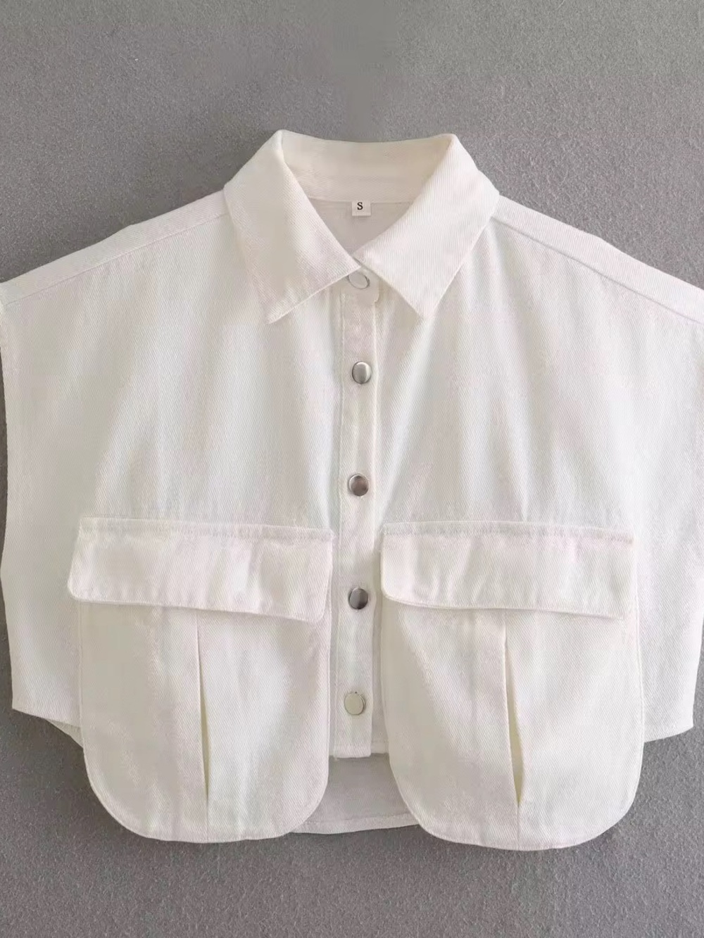 Cropped Utility Button-Front vest- White